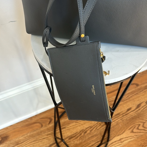 Saint Laurent Paris (YSL). A gorgeous Neverful   tote.  Pouch included. Dust bag - Picture 8 of 9